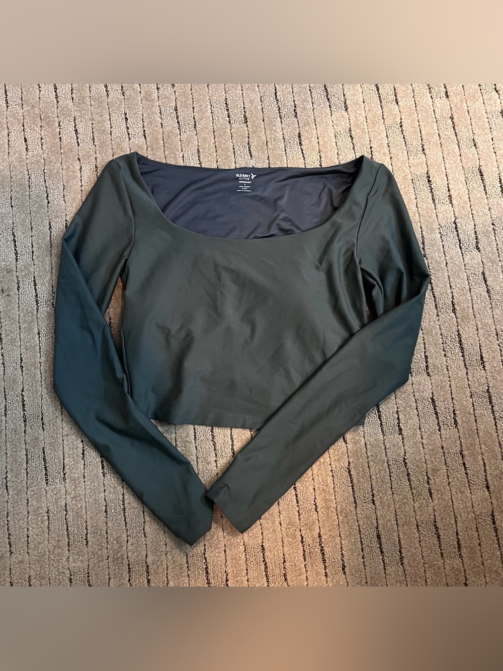 Old Navy Scoop Neck Long Sleeve Crop Top - Olive Green